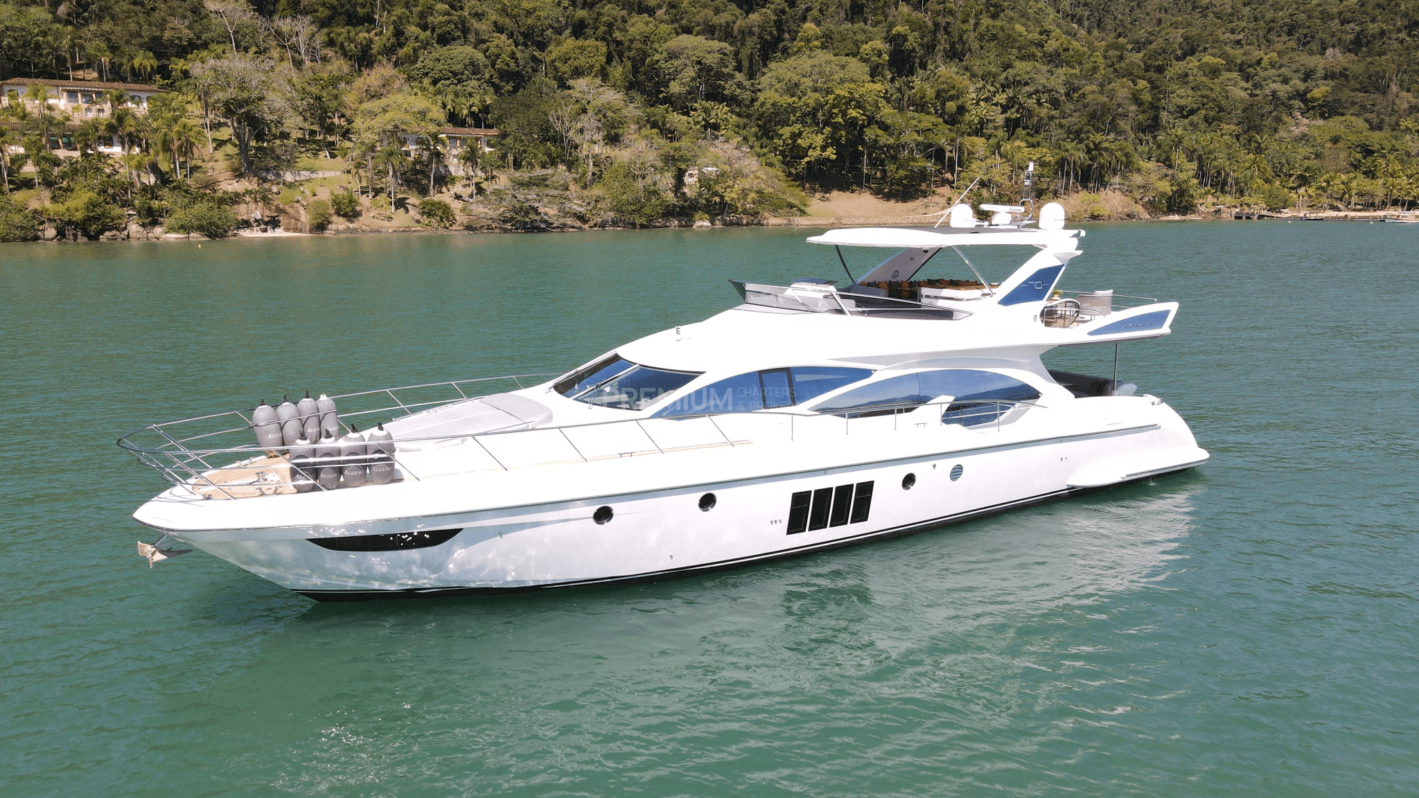 Azimut 70 - 2016